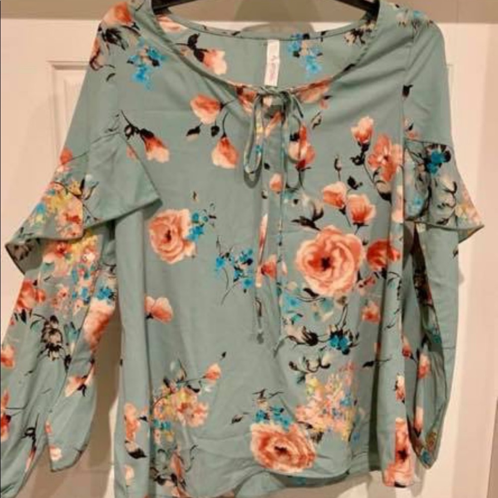 Floral spring top